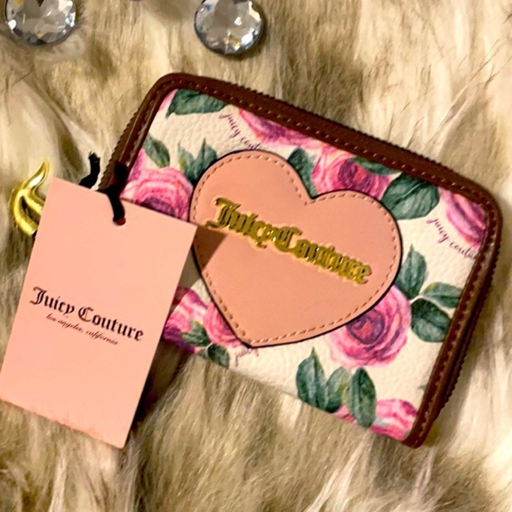 Juicy Couture Moody Garden Cream Whole lotta Love Small Zipper Wallet.
